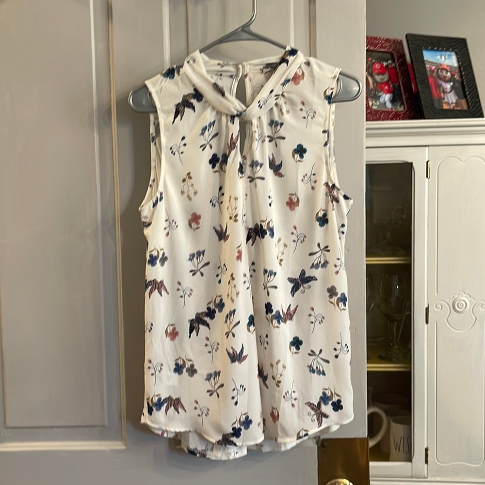 Floral Sleeveless Top - White and Blue